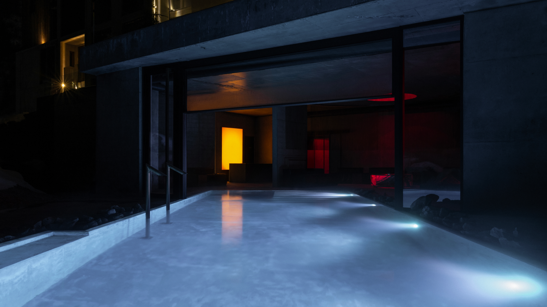 illuminated swimming pool